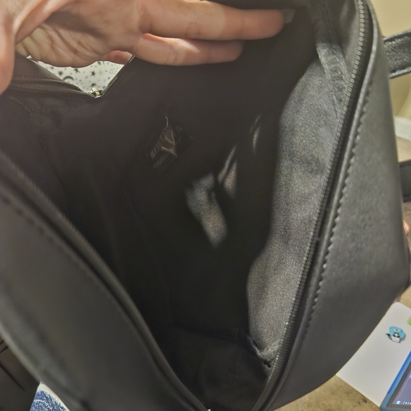 Loungefly backpack - Picture 4 of 4